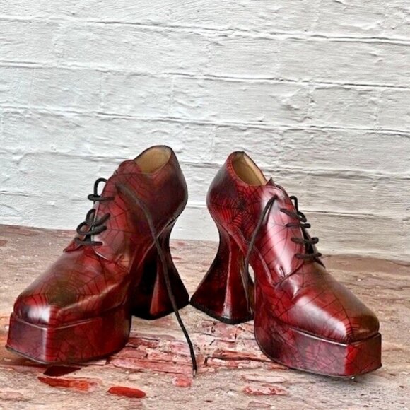 Vintage OG 90’s London Underground Spiderweb Print Leather Coffin Heel Platforms - Picture 4 of 8